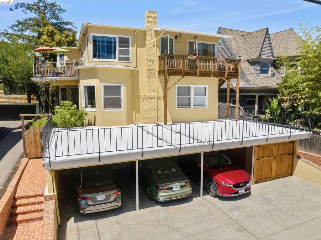 Oakland CA, 339 Hanover Avenue