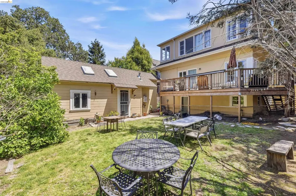 339 Hanover Avenue Oakland CA 94606