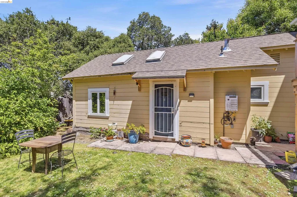 339 Hanover Avenue Oakland CA 94606