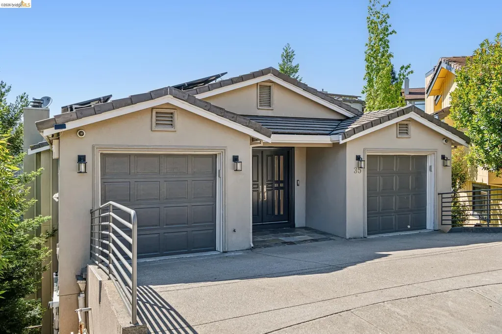35 Bay Forest Court Oakland CA 94611