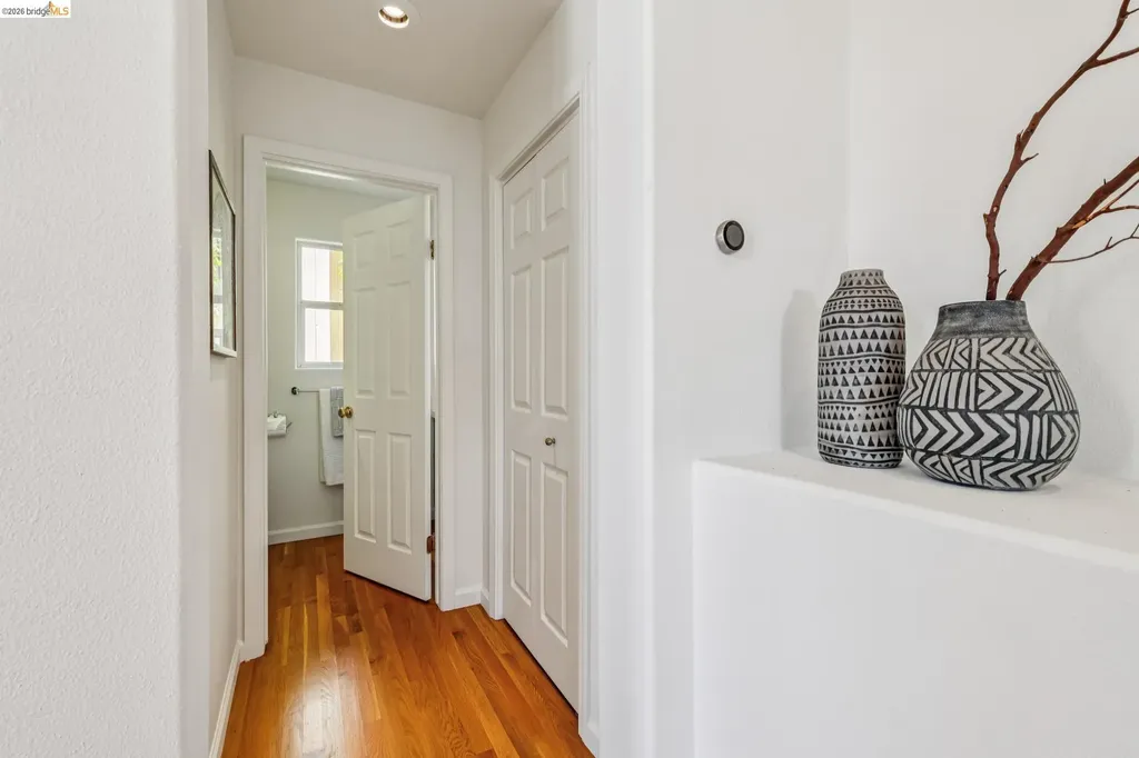 35 Bay Forest Court Oakland CA 94611