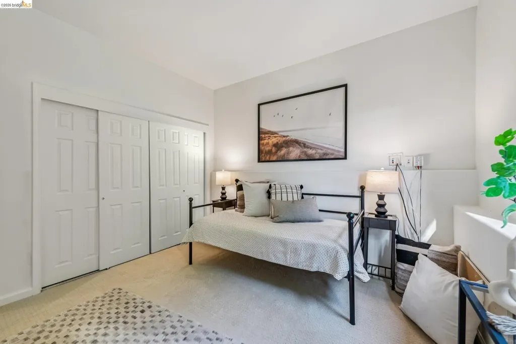 35 Bay Forest Court Oakland CA 94611