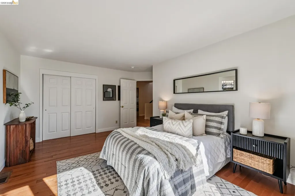 35 Bay Forest Court Oakland CA 94611