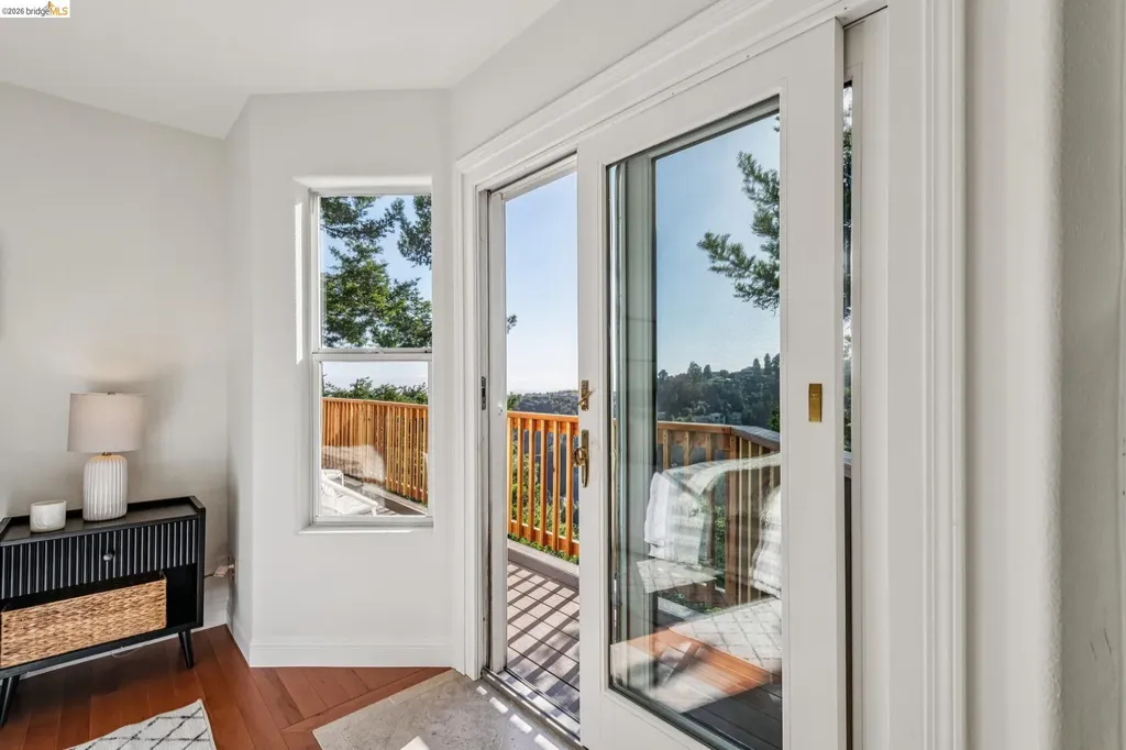 35 Bay Forest Court Oakland CA 94611