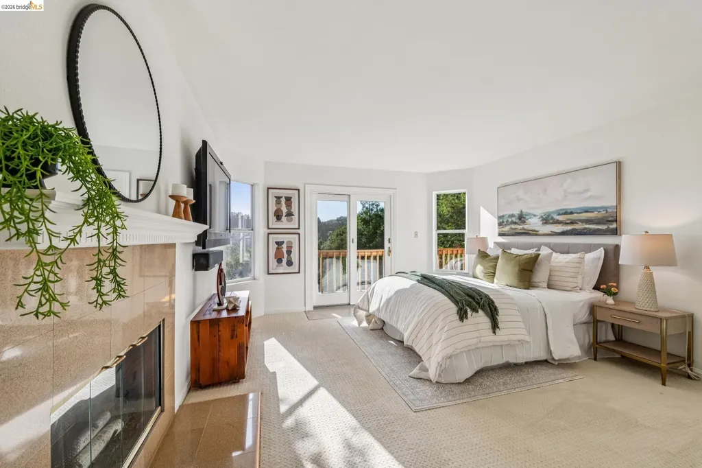 35 Bay Forest Court Oakland CA 94611