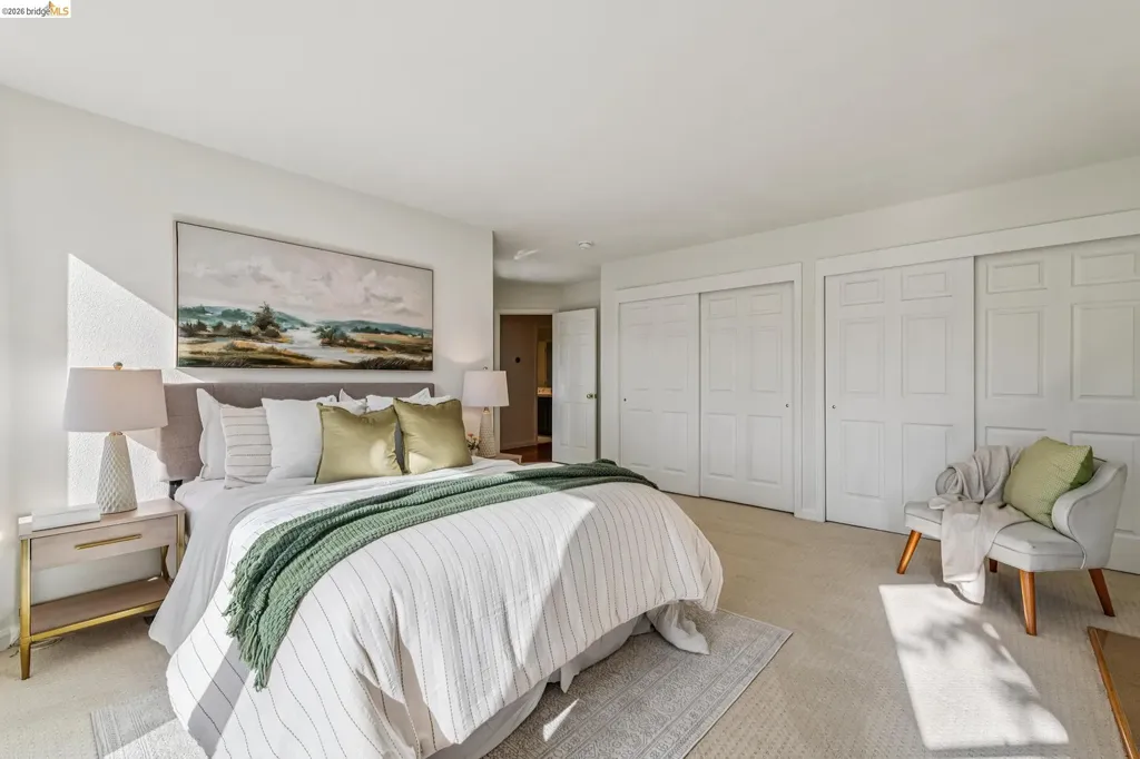 35 Bay Forest Court Oakland CA 94611