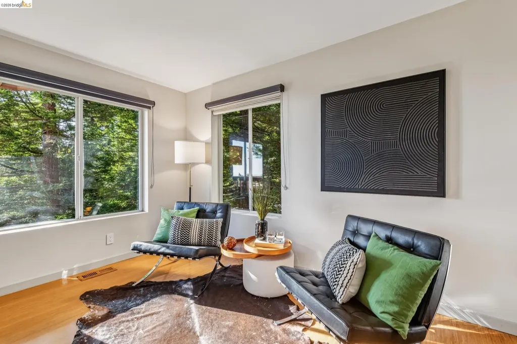 35 Bay Forest Court Oakland CA 94611