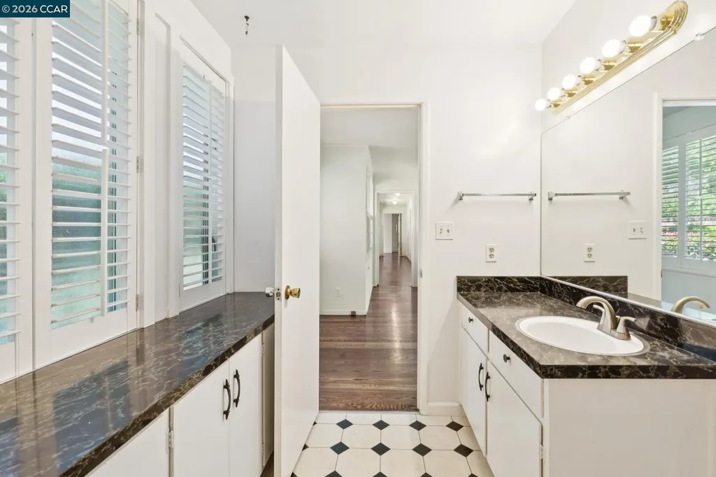 304 Willoughby Court Lafayette CA 94549