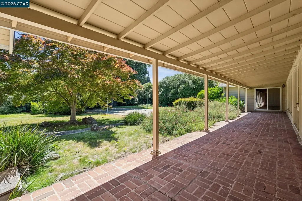 304 Willoughby Court Lafayette CA 94549