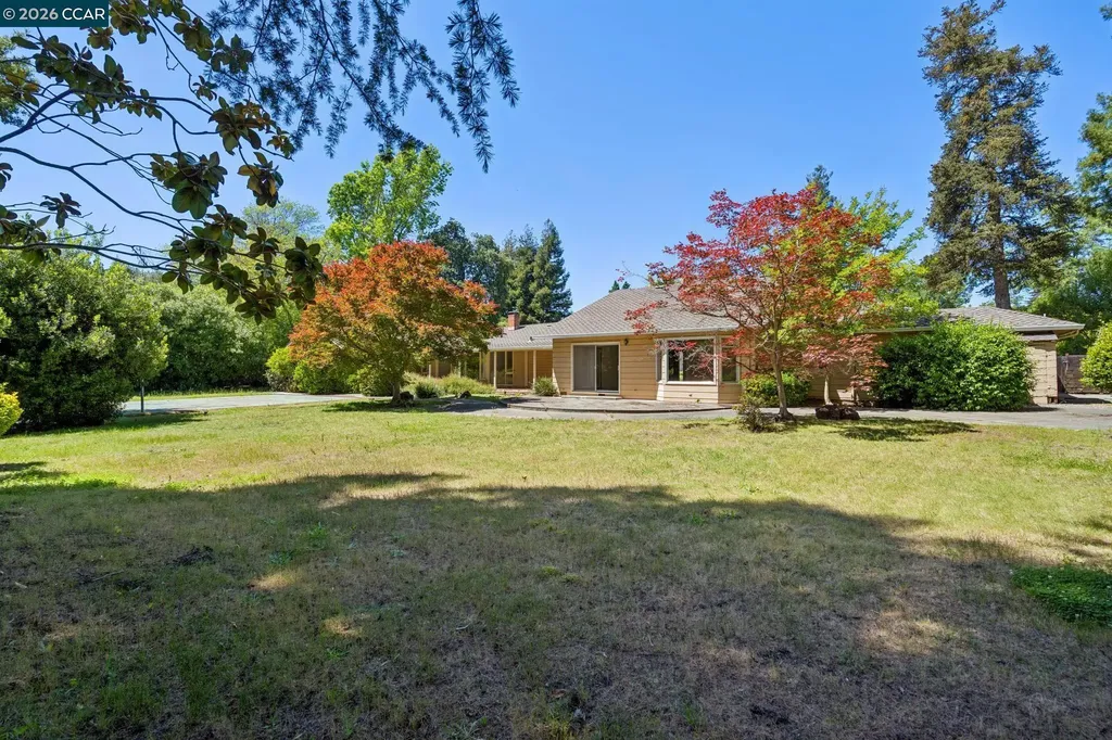 304 Willoughby Court Lafayette CA 94549