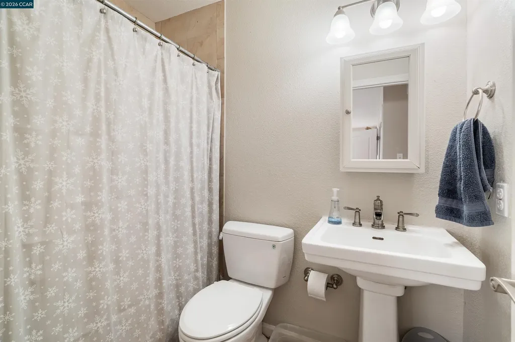 2223 Buena Vista Avenue Walnut Creek CA 94597
