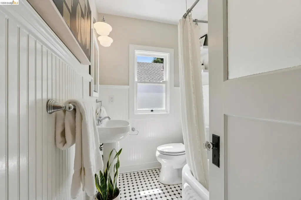 3101 Sheffield Avenue Oakland CA 94602