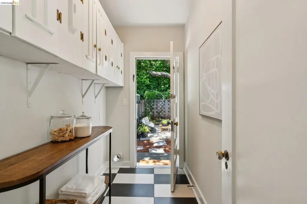3101 Sheffield Avenue Oakland CA 94602