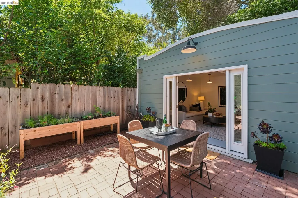 3101 Sheffield Avenue Oakland CA 94602