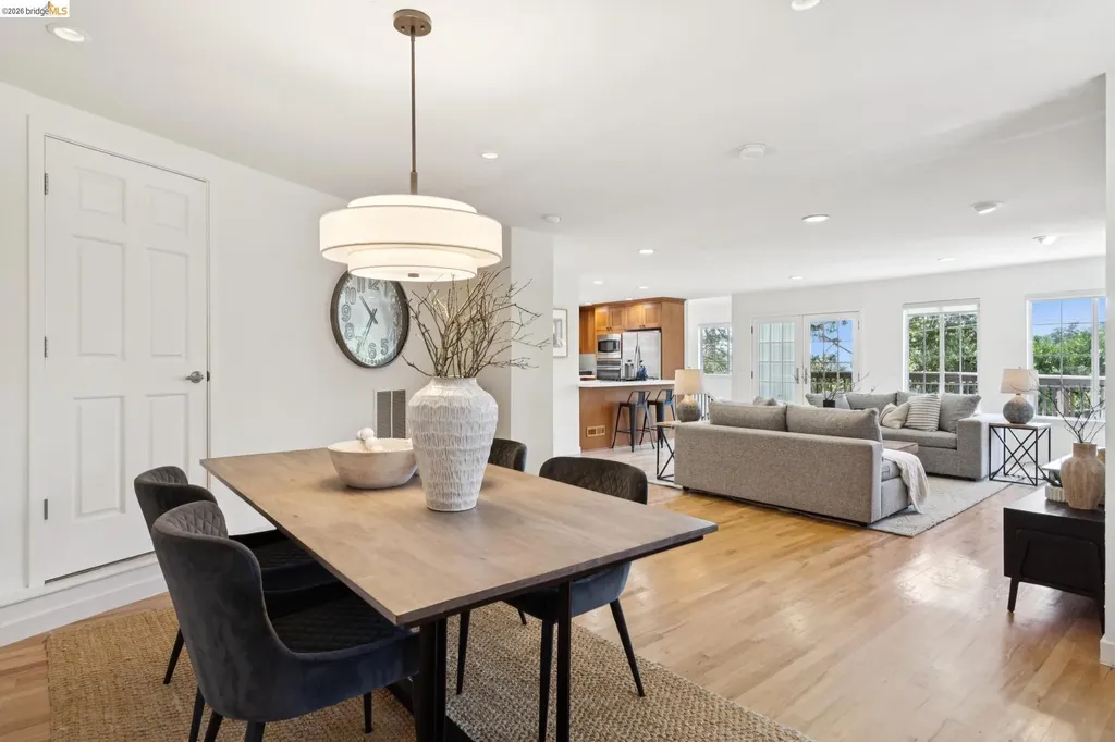 2170 Arrowhead Drive Oakland CA 94611