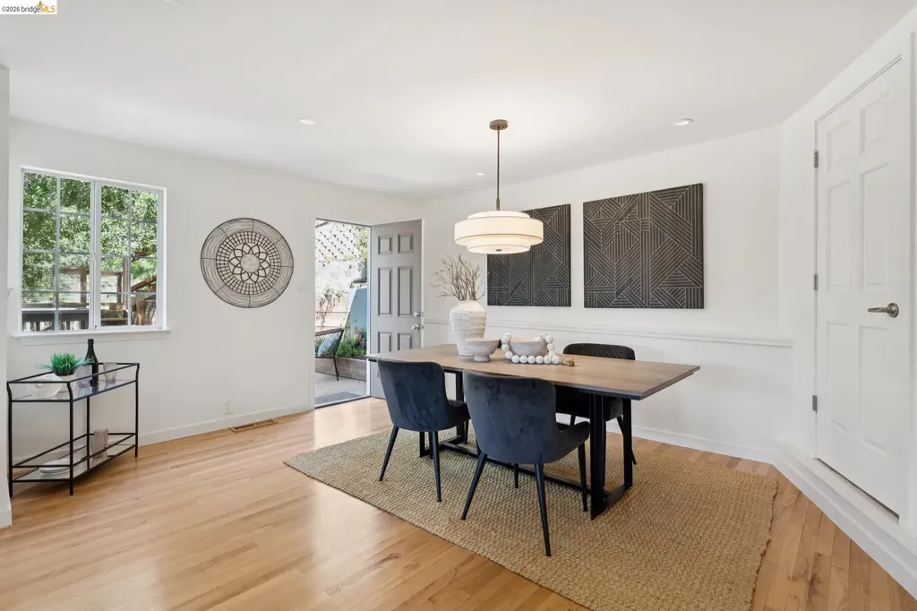 2170 Arrowhead Drive Oakland CA 94611