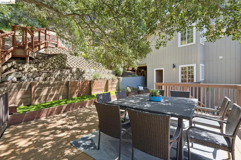 2170 Arrowhead Drive Oakland CA 94611
