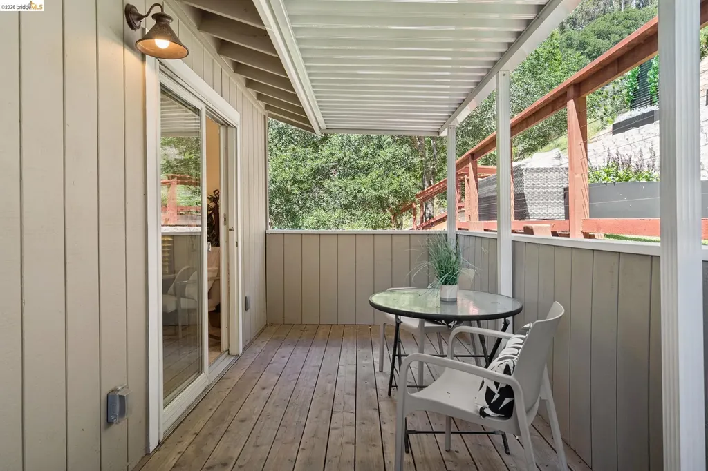 2170 Arrowhead Drive Oakland CA 94611