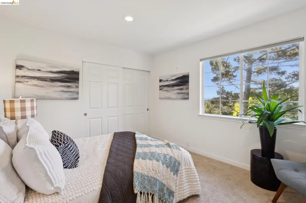 2170 Arrowhead Drive Oakland CA 94611