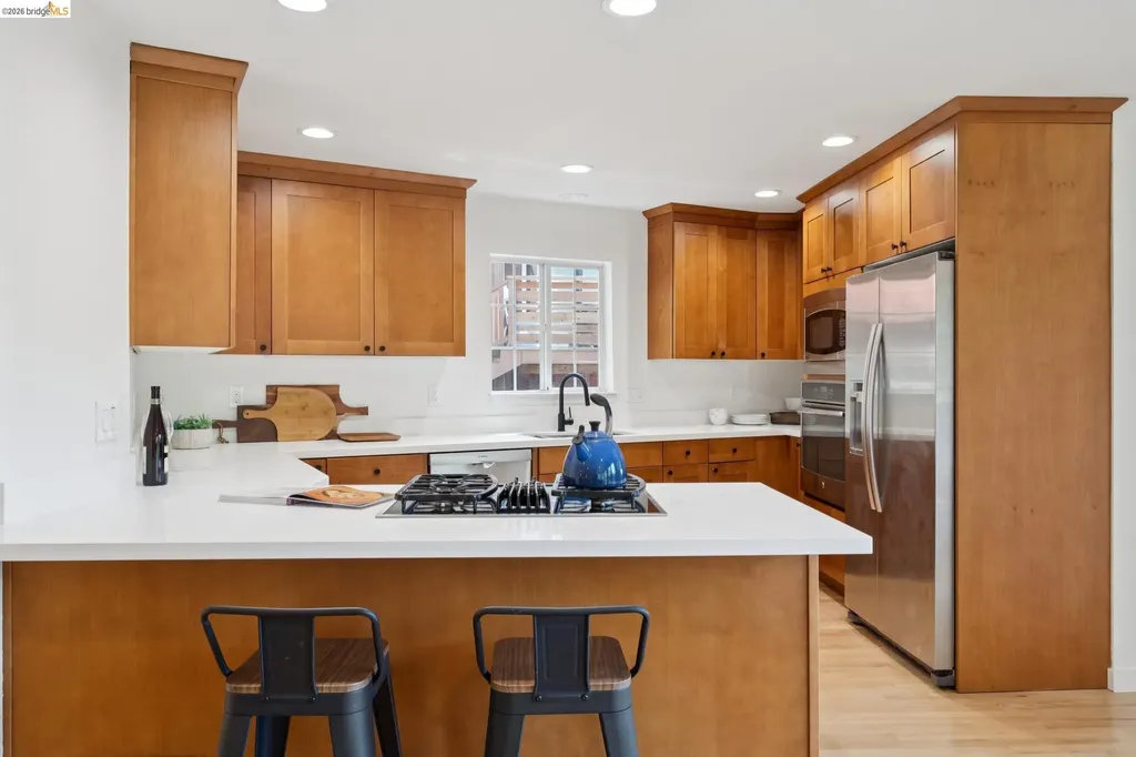 2170 Arrowhead Drive Oakland CA 94611