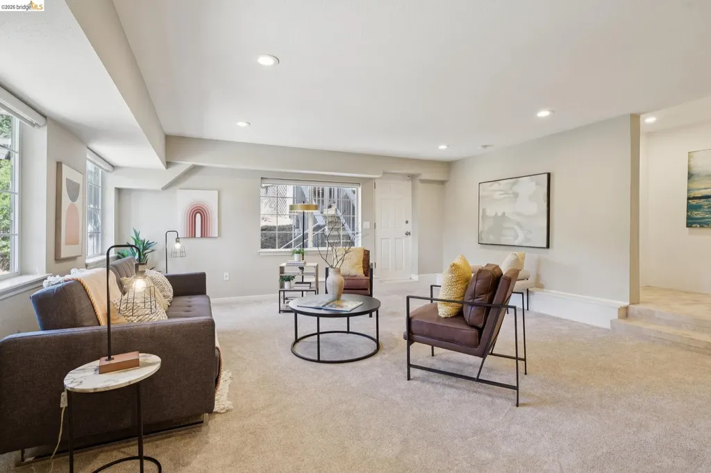2170 Arrowhead Drive Oakland CA 94611