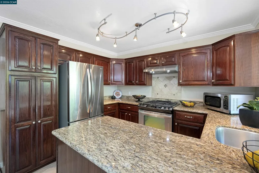 1280 Honey Trail Walnut Creek CA 94597