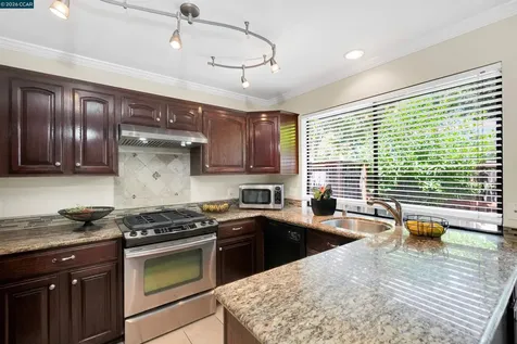 1280 Honey Trail Walnut Creek CA 94597