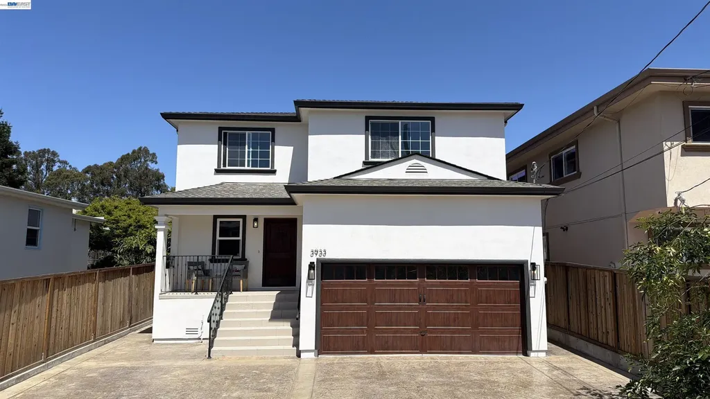 Oakland CA, 3933 Midvale Avenue