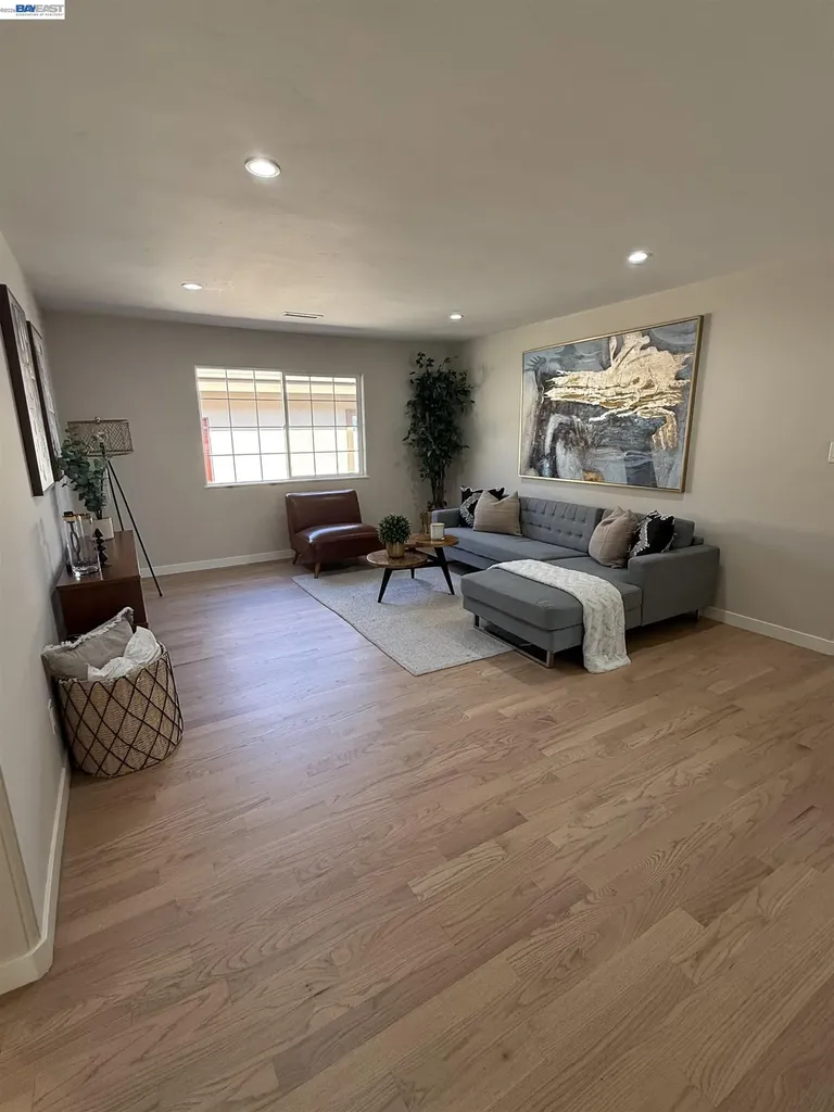 3933 Midvale Avenue Oakland CA 94602