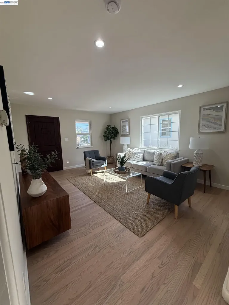 3933 Midvale Avenue Oakland CA 94602