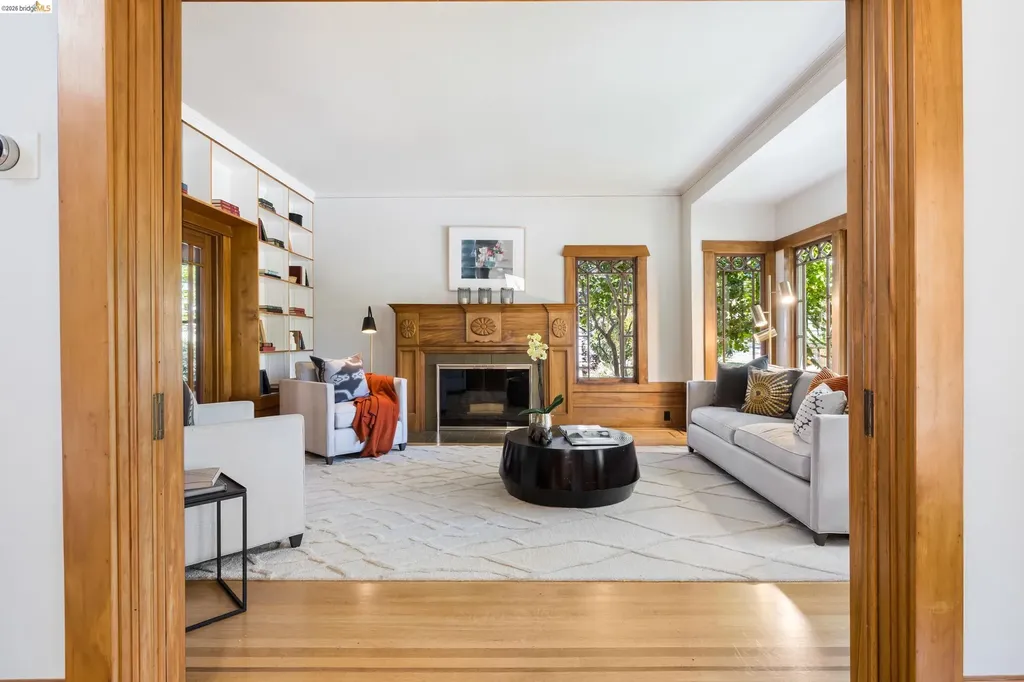 2909 Forest Avenue Berkeley CA 94705
