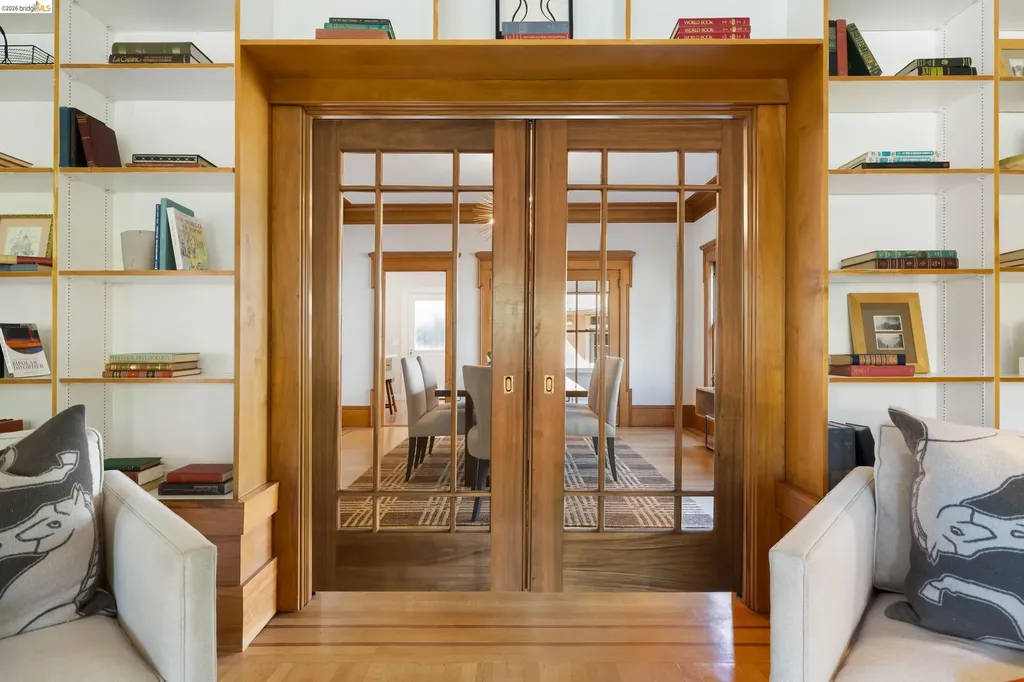 2909 Forest Avenue Berkeley CA 94705