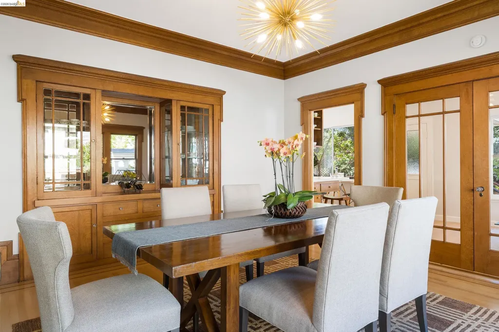2909 Forest Avenue Berkeley CA 94705