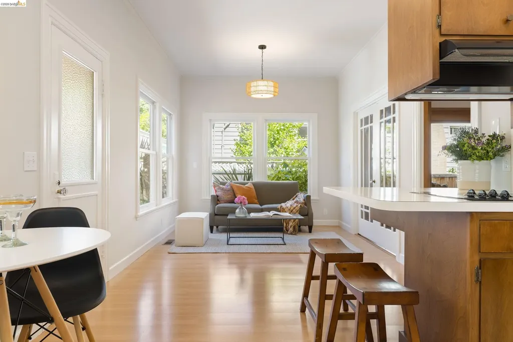 2909 Forest Avenue Berkeley CA 94705