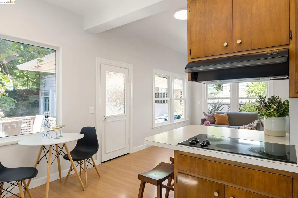 2909 Forest Avenue Berkeley CA 94705