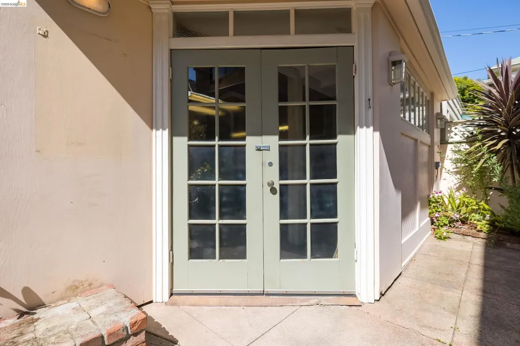 2909 Forest Avenue Berkeley CA 94705