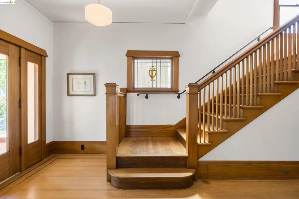 2909 Forest Avenue Berkeley CA 94705