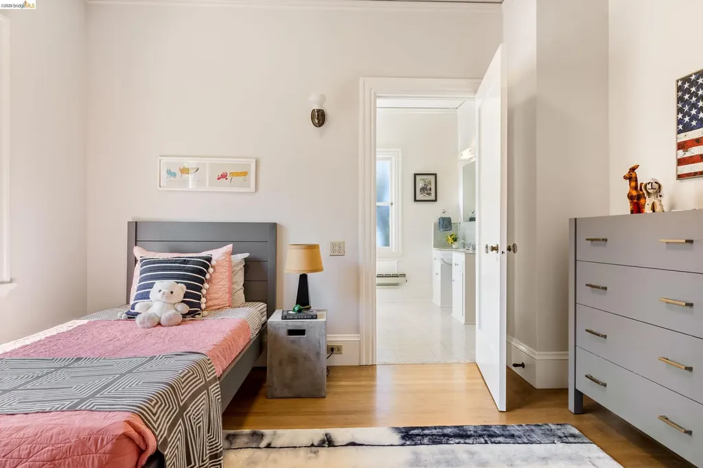 2909 Forest Avenue Berkeley CA 94705