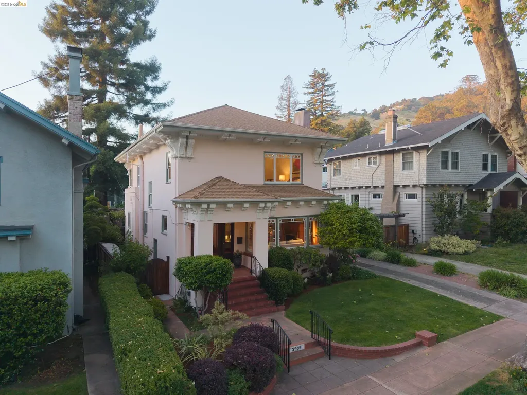 2909 Forest Avenue Berkeley CA 94705