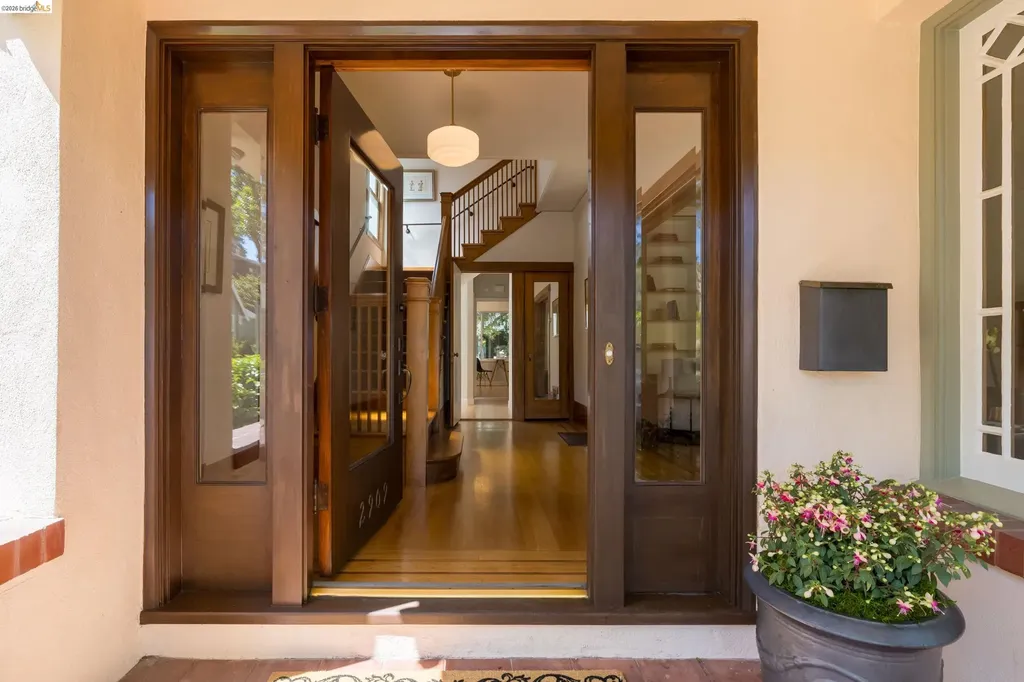 2909 Forest Avenue Berkeley CA 94705