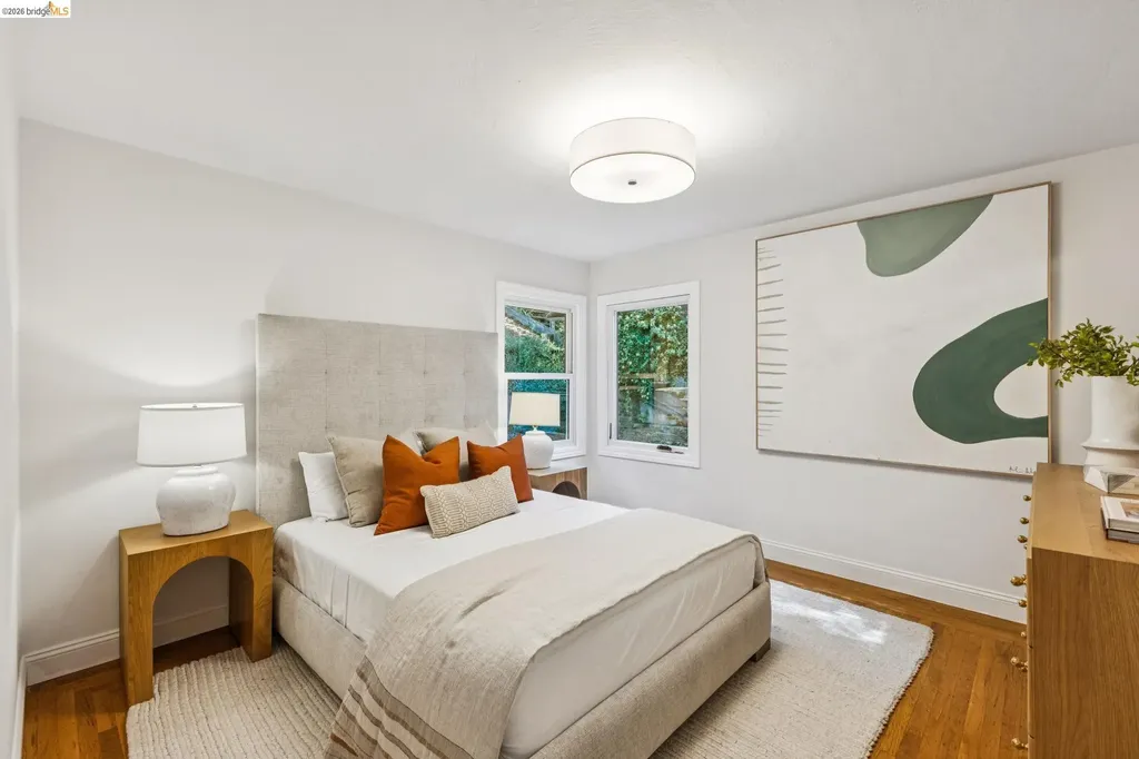 6465 Pinehaven Road Oakland CA 94611