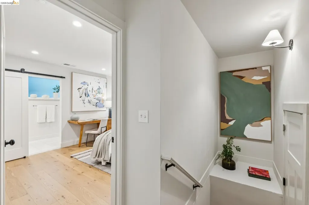 6465 Pinehaven Road Oakland CA 94611