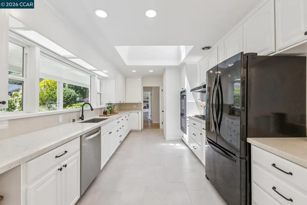 4 Crest Road Lafayette CA 94549