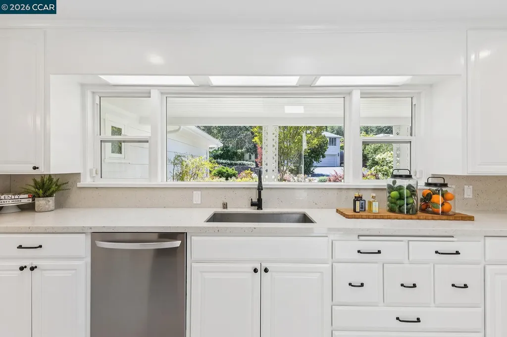 4 Crest Road Lafayette CA 94549