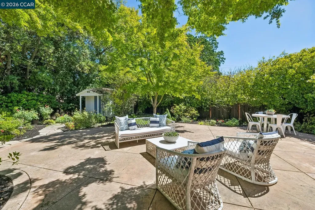 4 Crest Road Lafayette CA 94549