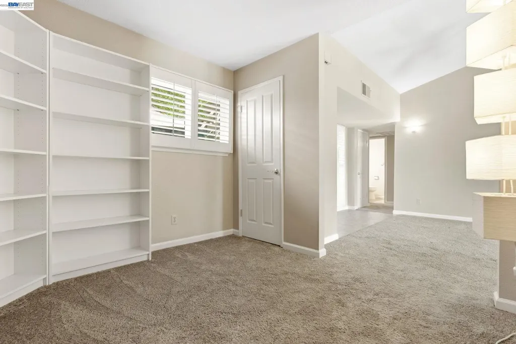 165 Fairoaks Drive Vacaville CA 95688