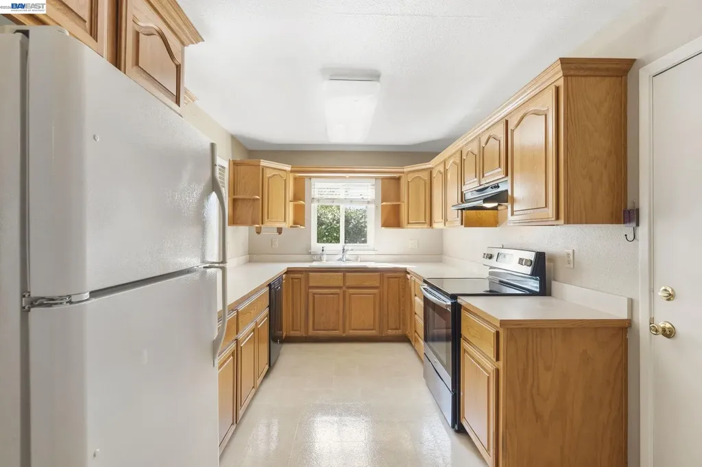 165 Fairoaks Drive Vacaville CA 95688