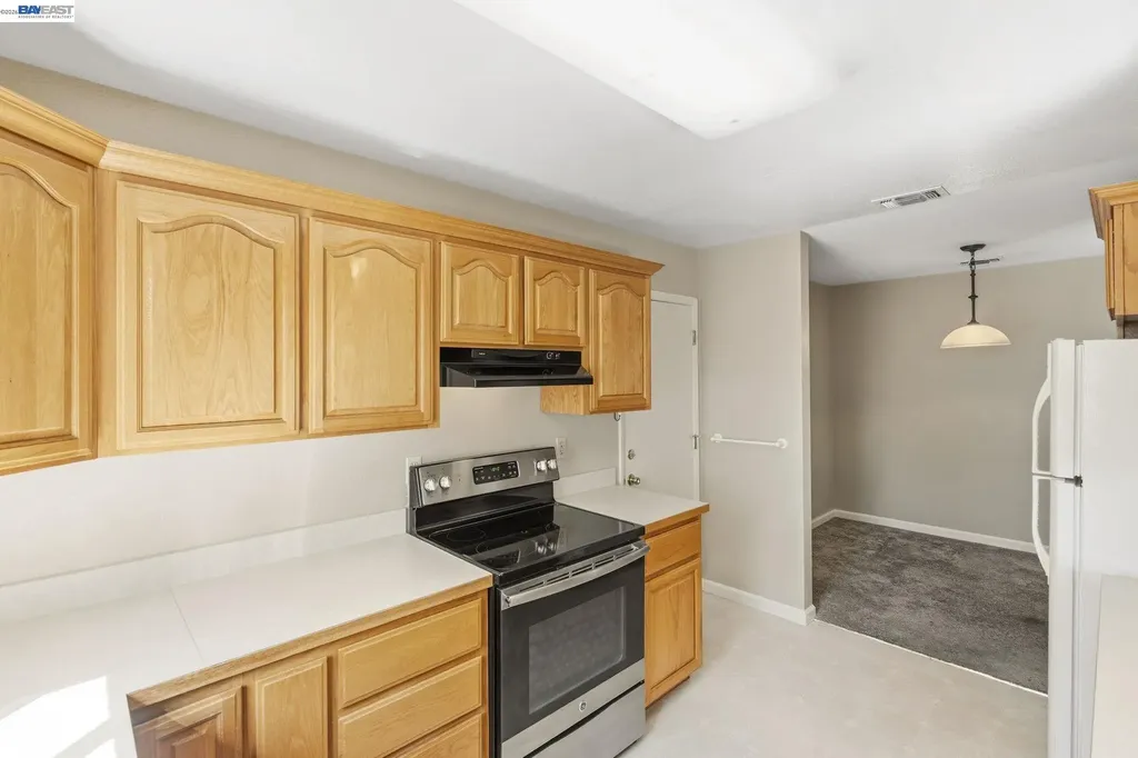 165 Fairoaks Drive Vacaville CA 95688