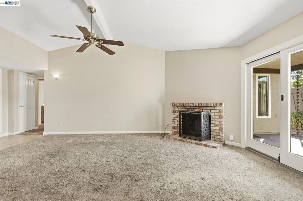 165 Fairoaks Drive Vacaville CA 95688