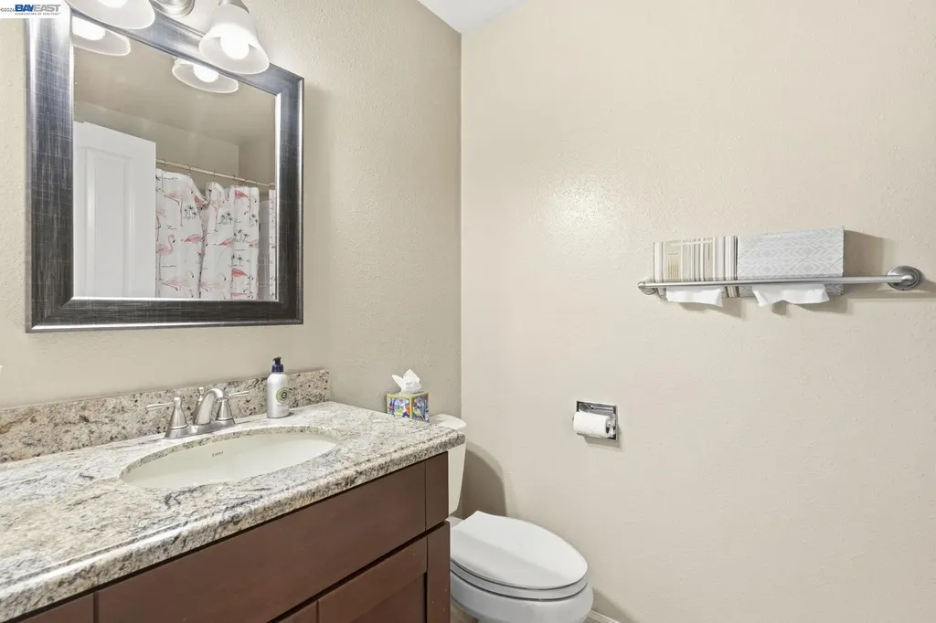 165 Fairoaks Drive Vacaville CA 95688